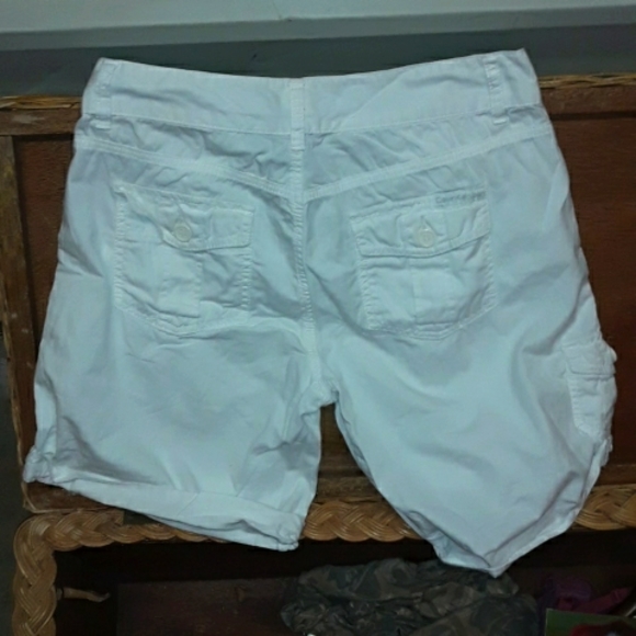 White Calvin Klein Shorts. I say they are unisex too because i wore them too! - Picture 3 of 4